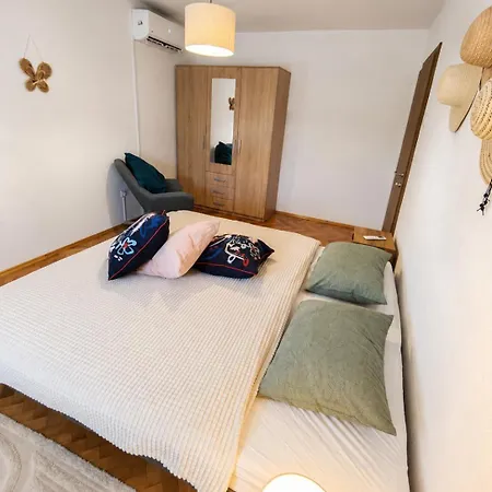 Renoviran 3soban Stan U Novoj Varosi,banja Luka