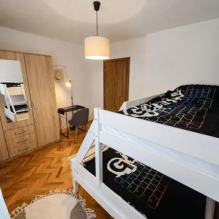 Renoviran 3soban Stan U Novoj Varosi,banja Luka * Banja Luka